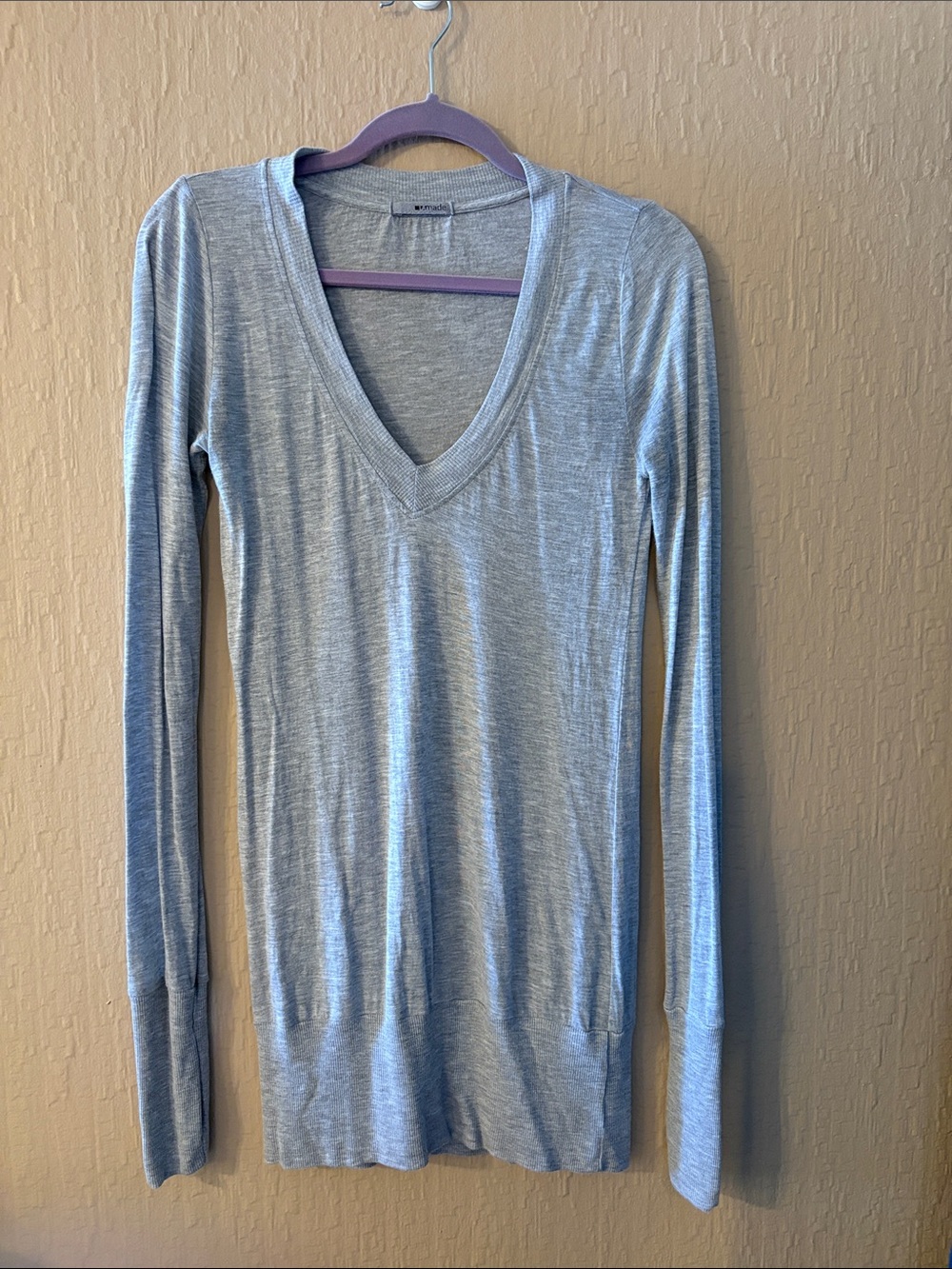 LA made Light Gray V-Neck Long Sleeve Women's Top